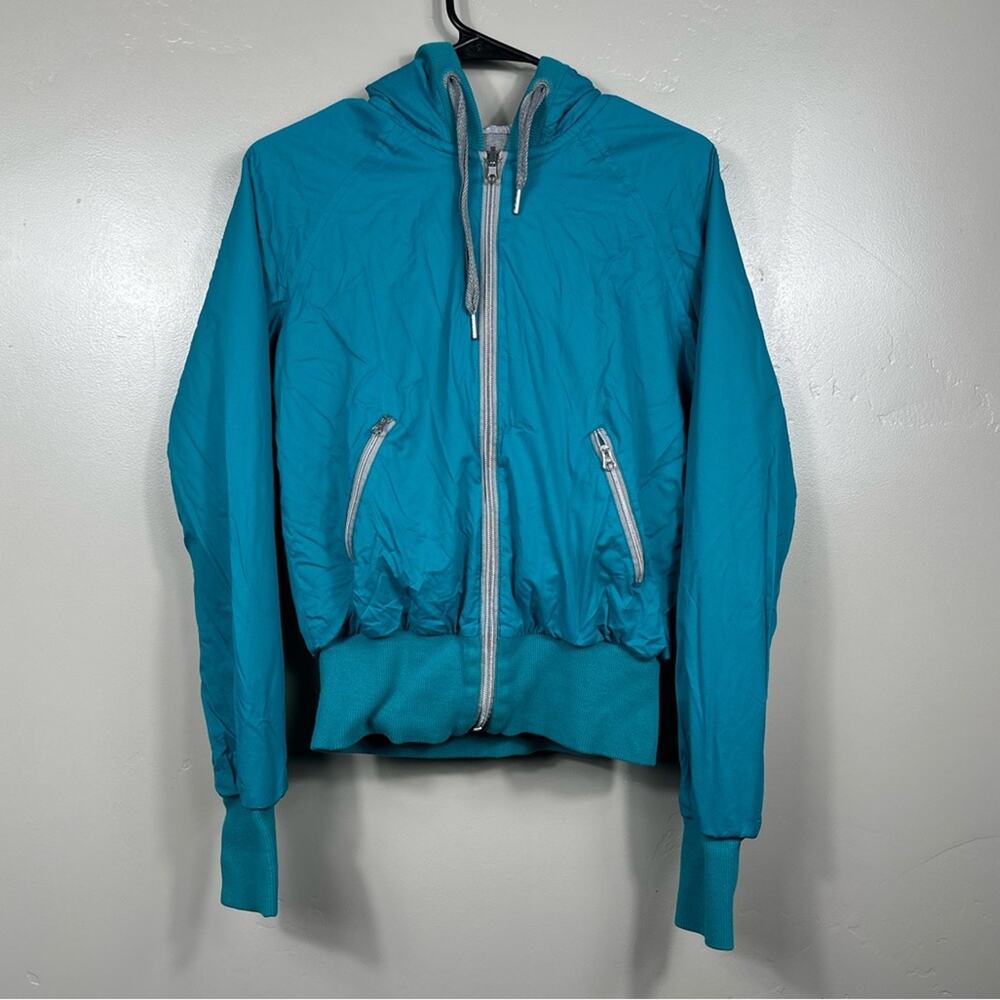 Lululemon Women’s Reversible Bomber Style Jacket in Teal Blue Size 4